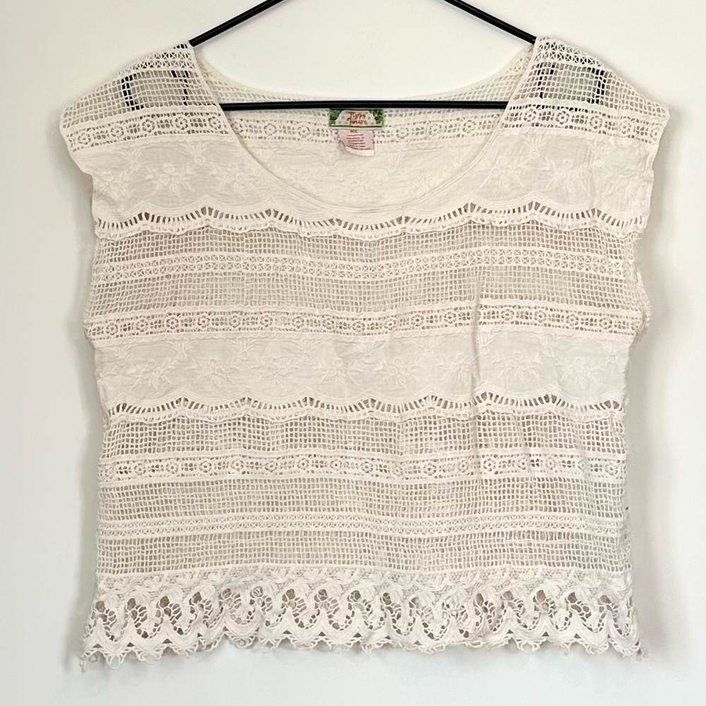 Flying Tomato Cream Lace Crochet Blouse - Size: Medium/Large